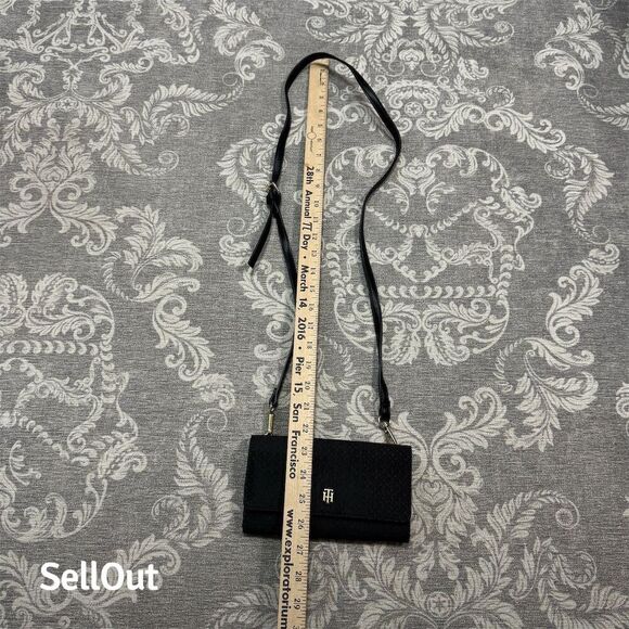 Tommy Hilfiger Women's Black Crossbody Wallet Purse Monogram Embossed - Picture 3 of 5